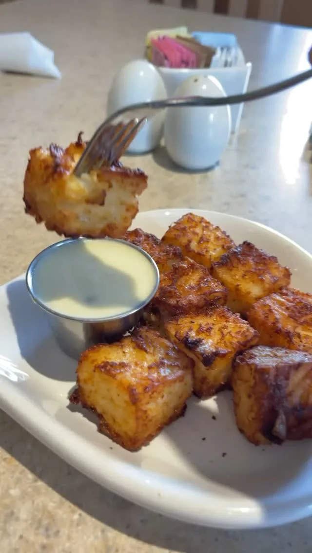 Kick off your weekend with the ultimate crispy, cheesy crunch. Our Breakfast Tots are the perfect sidekick to any of our hearty 4-egg omelets 🥔 🍳

Dine in, order online for pickup, or get brunch delivered right to your door with your favorite app!