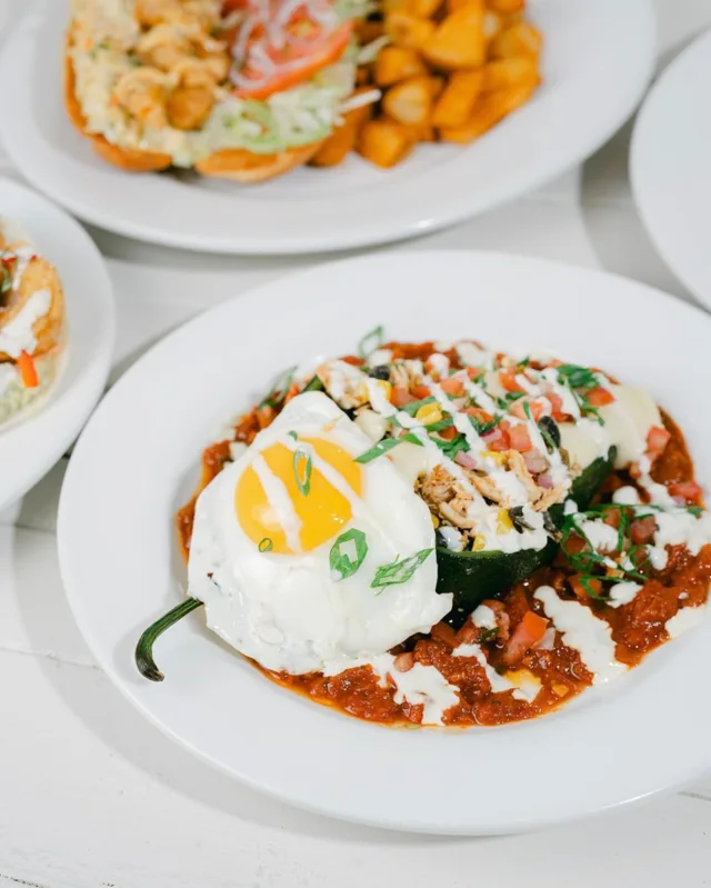 Spice up your Cinco de Mayo with our Southwest Firecracker Relleno! Stuffed poblano pepper, veggie chili, bold flavors, and a sunny-side-up egg to top it off. Visit us in store or order online for pick-up or delivery at Wild Eggs 🍳