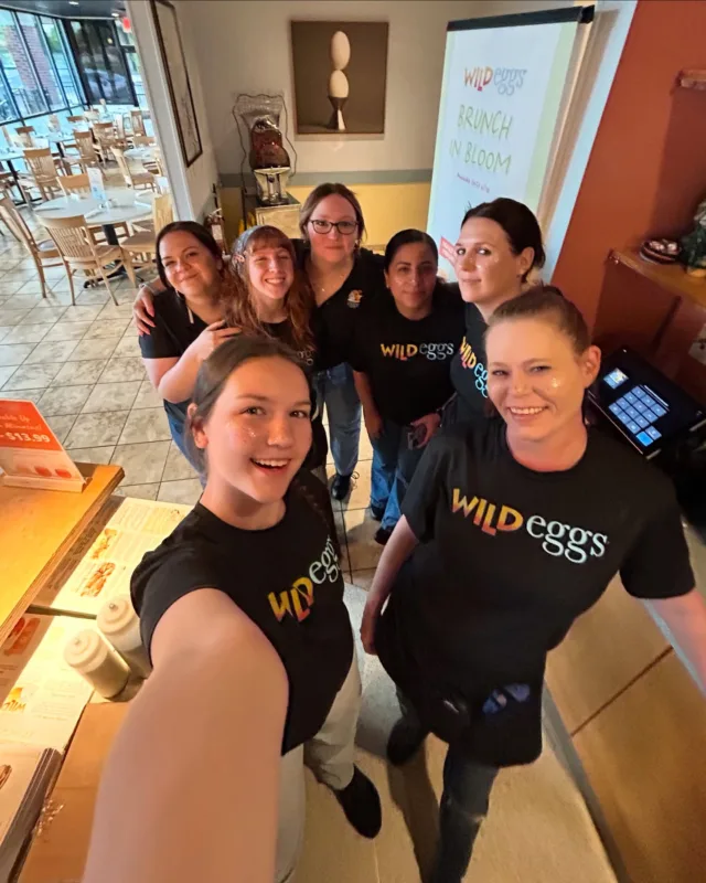 We’re all smiles on Mother’s Day! 💐🥂 Ready to serve up Mimosas, Strawberry tall cakes and Lattes to the Moms you love. Join our waitlist now or order online for pick-up/delivery at a Wild Eggs near you.
