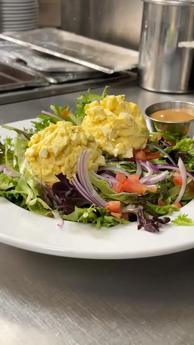 We’re putting all our eggs in one (salad) bowl 🥗 This Deviled Egg Salad is packed with Pops’ popping egg salad, mixed greens, tomatoes, red onion, chopped parsley and smoked paprika. 

🥄 Want more? Take home a pint of our famous egg salad to-go! Place your order at www.wildeggs.com