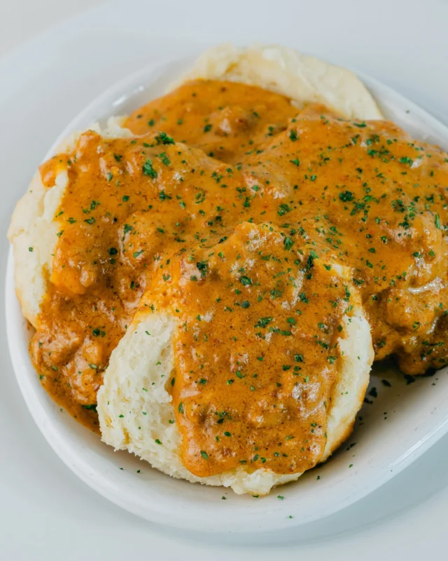 Wake up the right way. 

Warm, fluffy biscuits smothered in our chorizo gravy. Order one for yourself or pass it around the table... we won't judge 😉