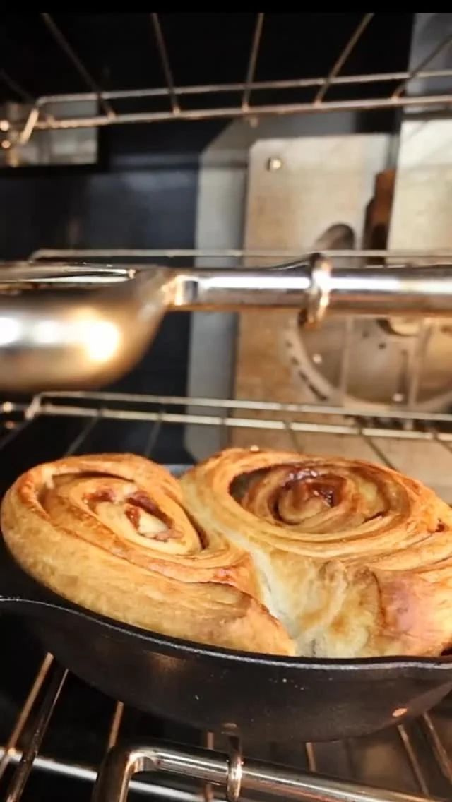 A warm, gooey cinnamon roll belongs on every table.
Get yours at Wild Eggs today! 

Book your reservation now at www.wildeggs.com 📲